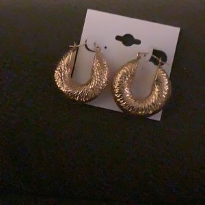 Beautiful 14k gold earrings for pierced ears.